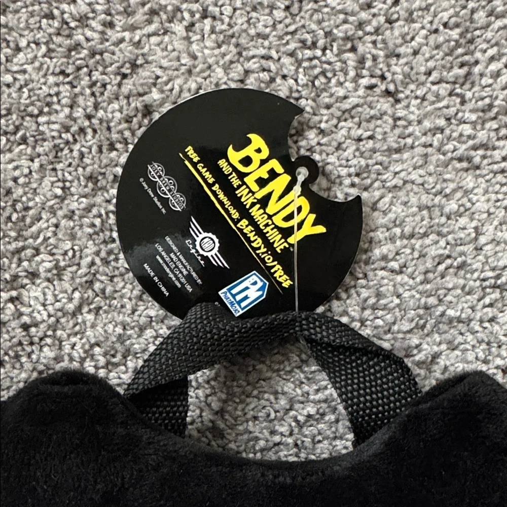 Bendy And The Ink Machine Plush Backpack Black/White - Picture 6 of 13